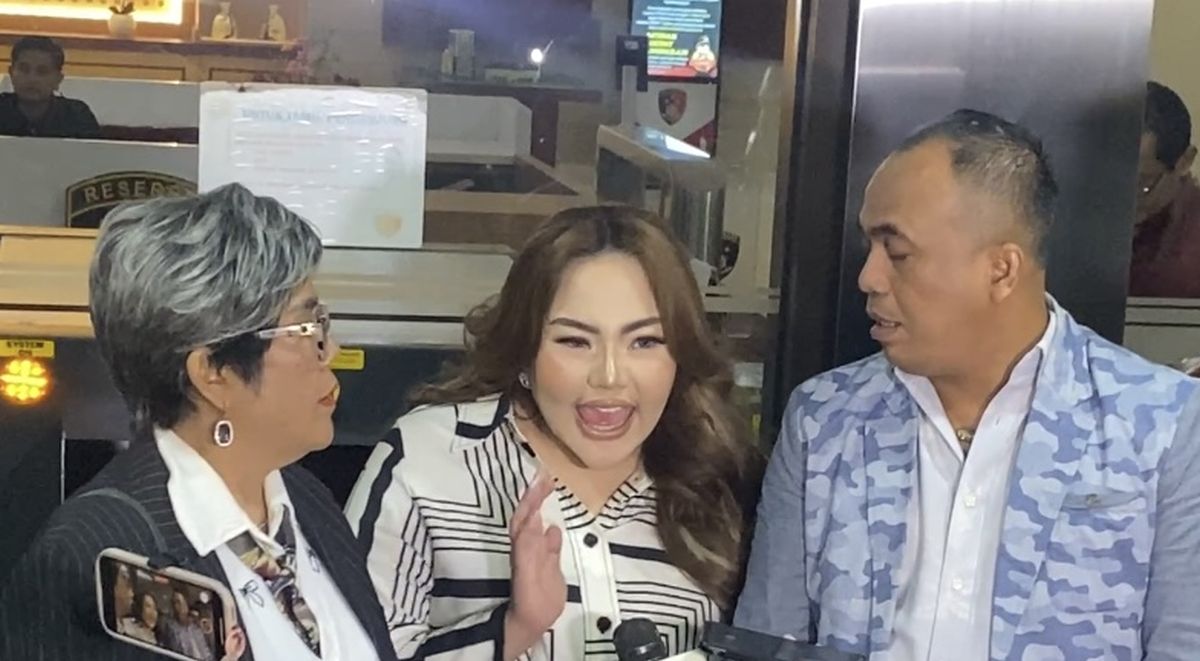 Lisa Mariana Jadi Tersangka Pencemaran Nama Baik, Mengapa Bebas?